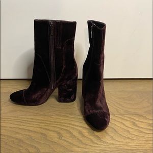 KENDALL + KYLIE Kaden Velvet Bootie Purple Block Heel